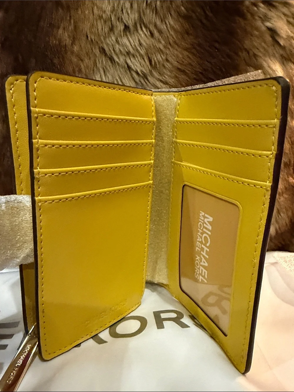 Michael Kors compact michael